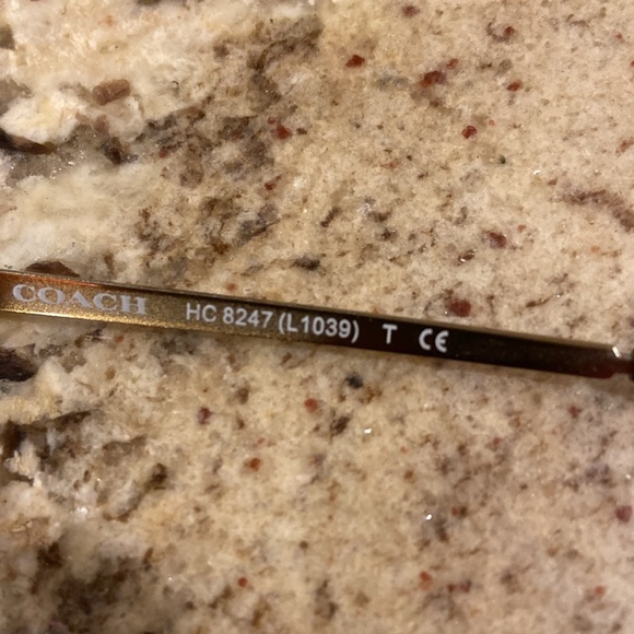 NWT COACH HC8247 CATEYE WOMEN’S SUNGLASSES WITH CASE AND CLEAN CLOTH - Picture 7 of 11